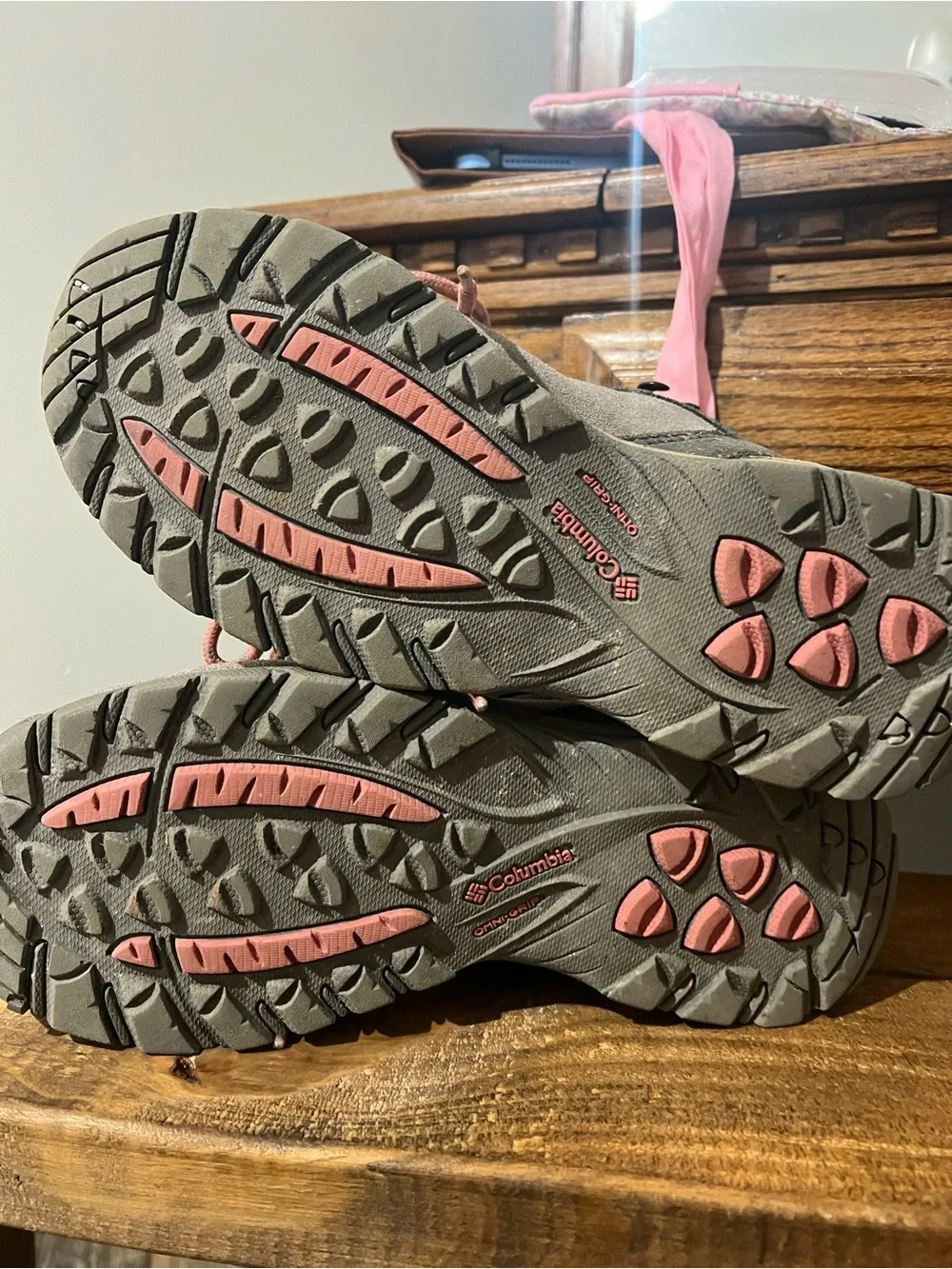 Columbia Gray Suede Hiking Boots with Pink Laces